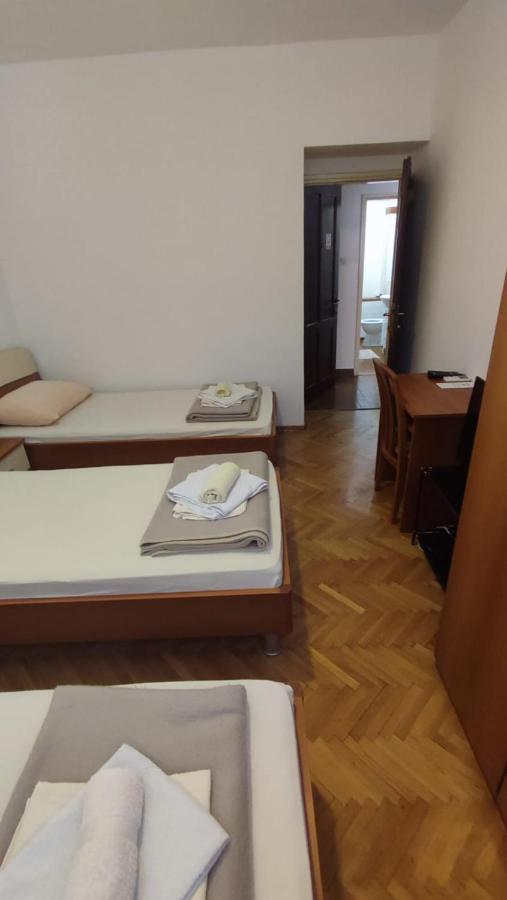 Ferienwohnung Jasna1 Knin Exterior foto