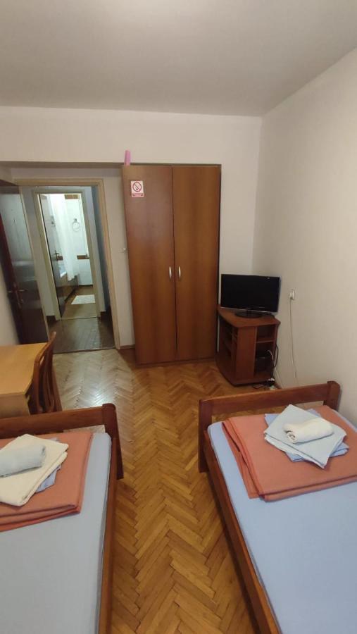 Ferienwohnung Jasna1 Knin Exterior foto