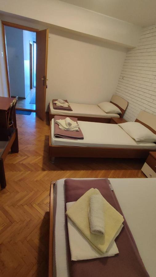 Ferienwohnung Jasna1 Knin Exterior foto