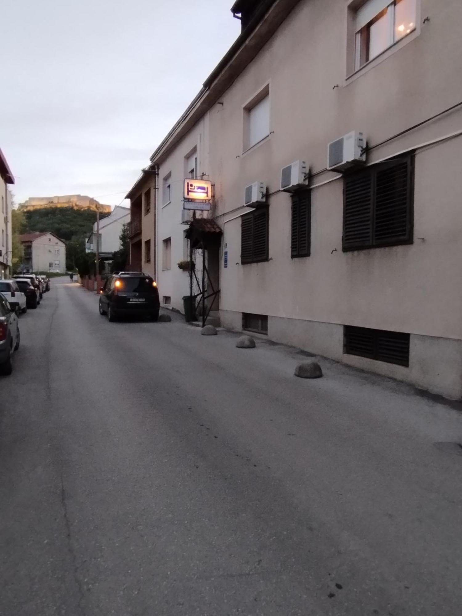 Ferienwohnung Jasna1 Knin Exterior foto