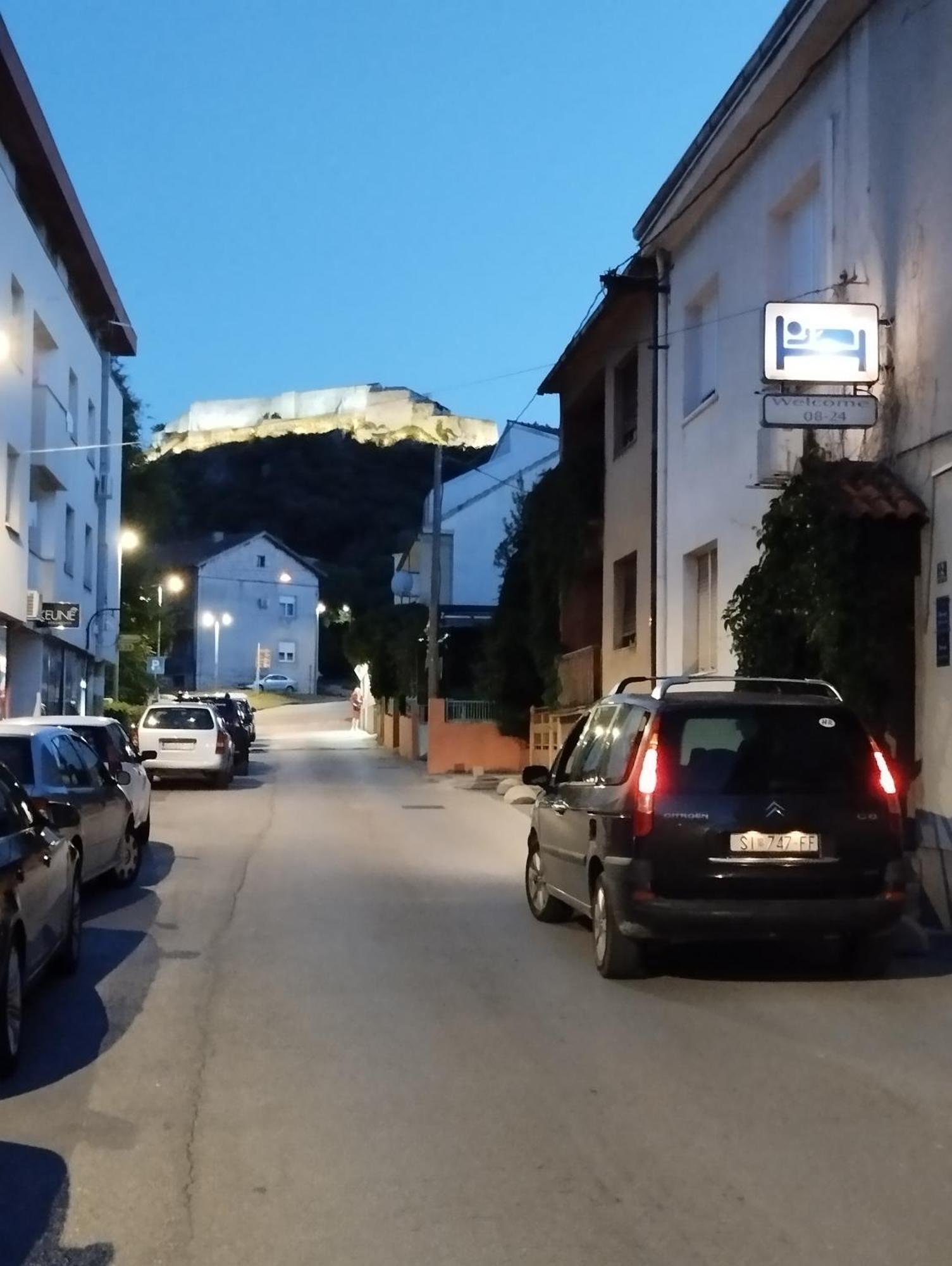 Ferienwohnung Jasna1 Knin Exterior foto